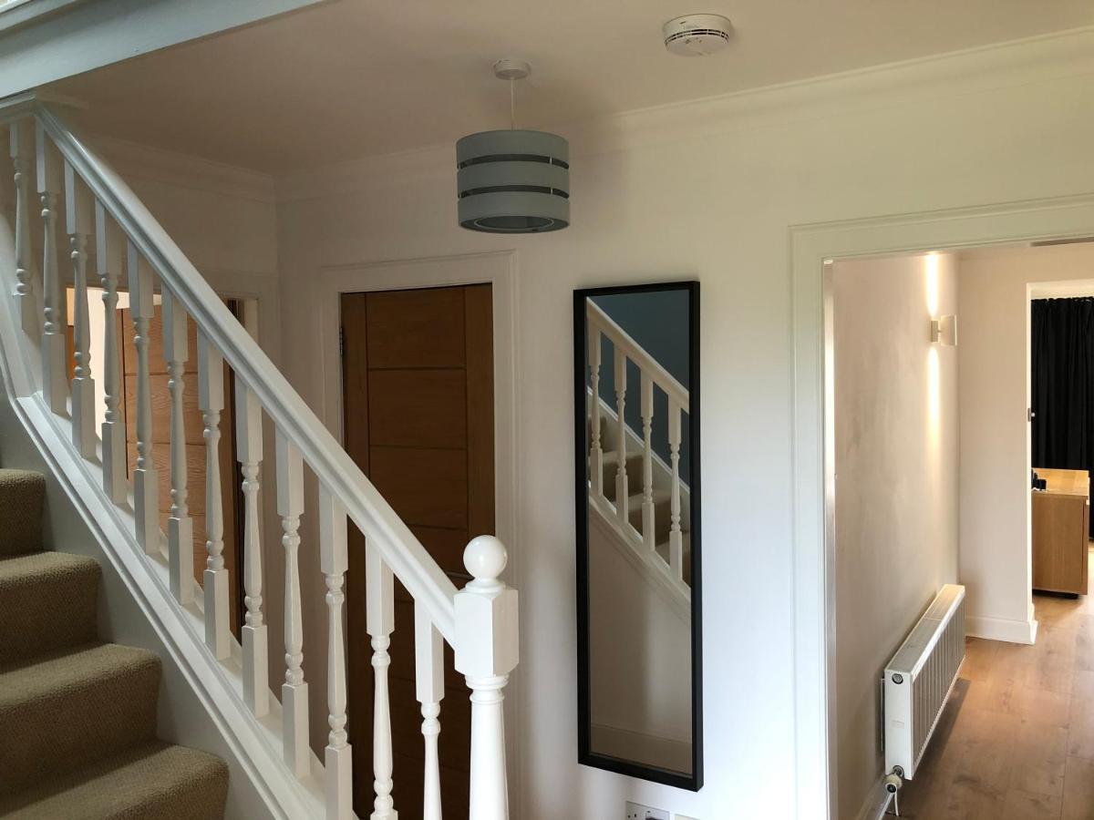 Lovely House & Garden, Short Walk To Town & Beach. Holiday home *
